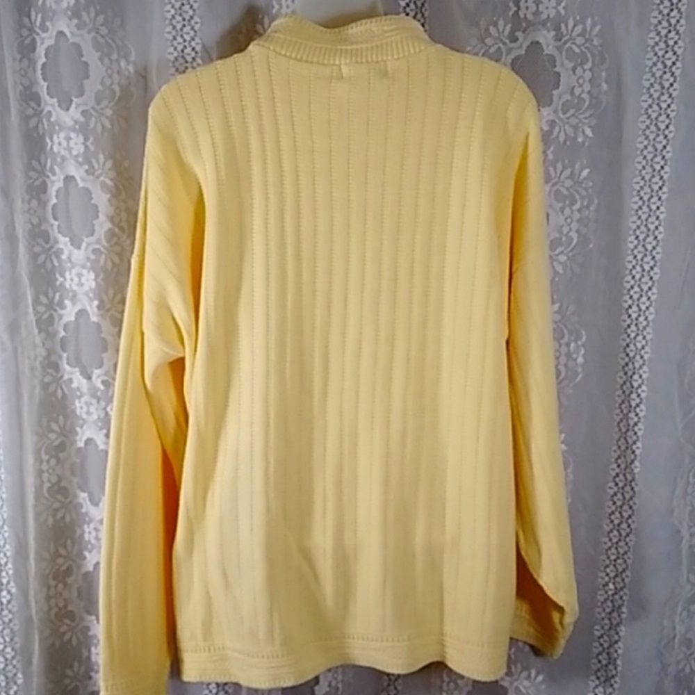 Basic Education Classic Yellow Turtleneck Sweater for Men Size M Unisex